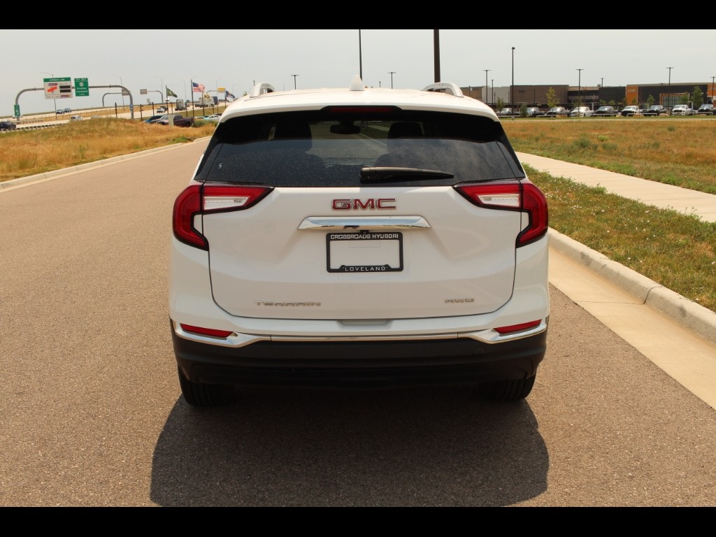 2022 Gmc Terrain SLT photo 2