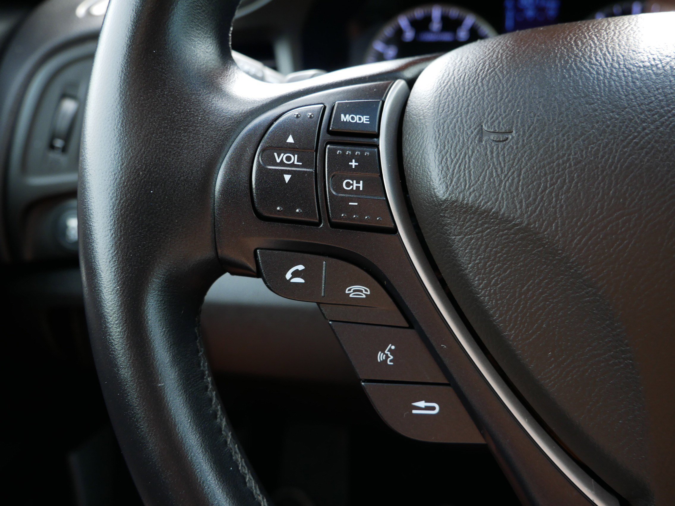 2013 Acura ILX 2.0L Premium photo 28