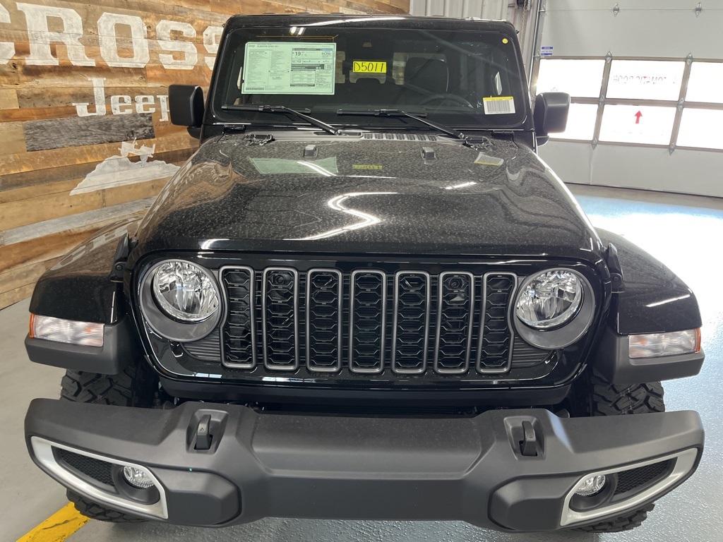 2025 Jeep Gladiator Sport photo 14
