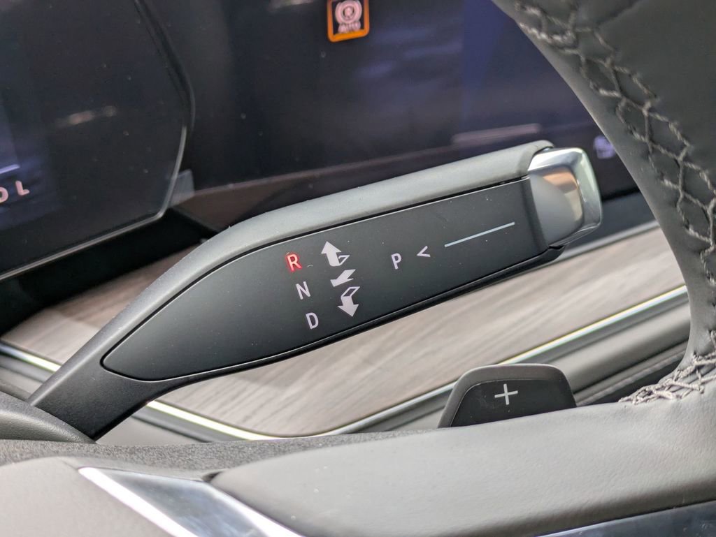 2026 Chevrolet Suburban LT photo 20