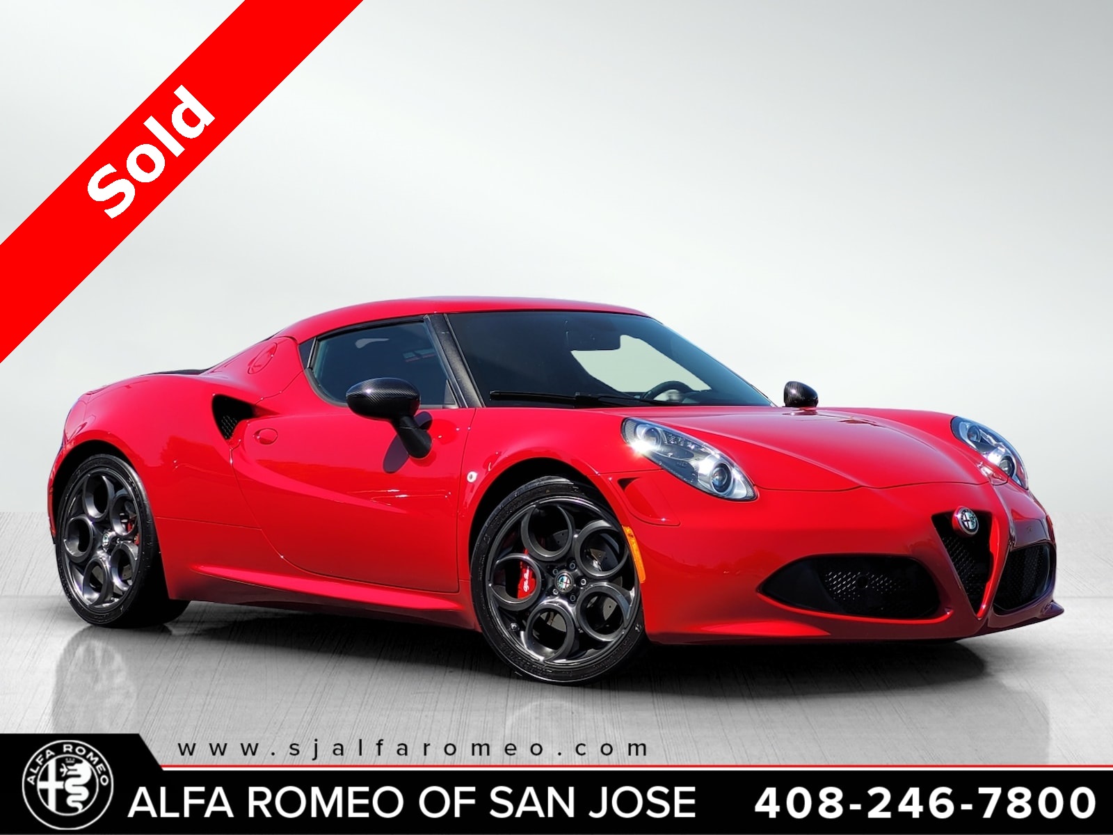 2015 Alfa Romeo 4C Launch Edition's photo