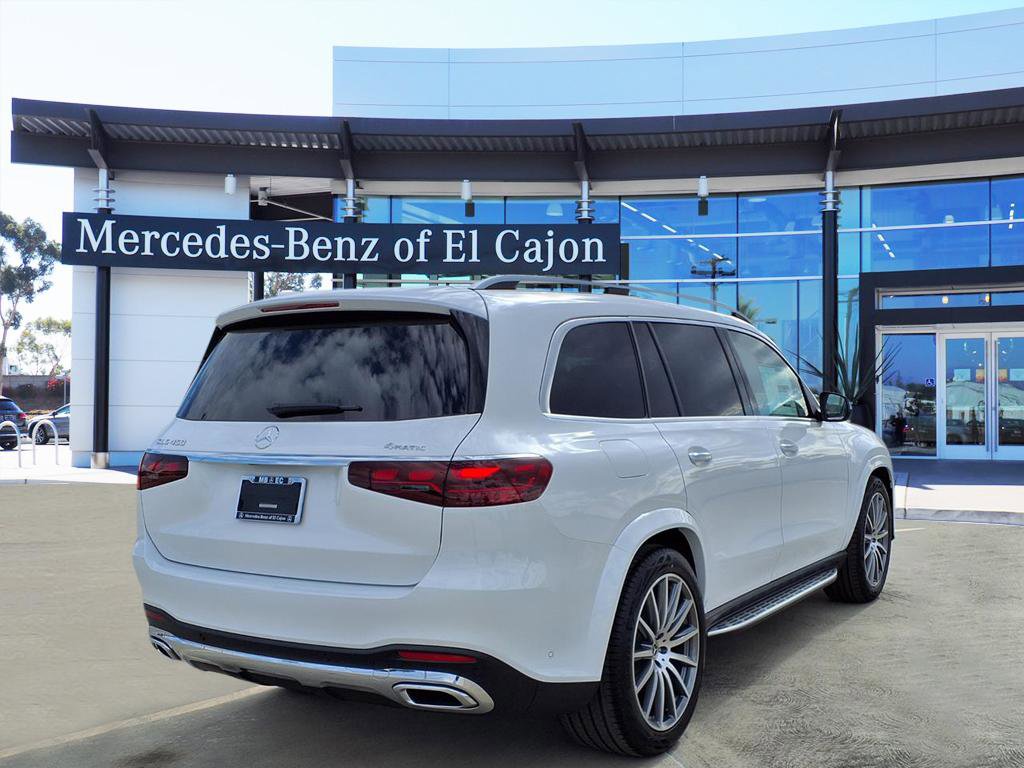 2026 Mercedes Benz GLS 450 4MATIC photo 3