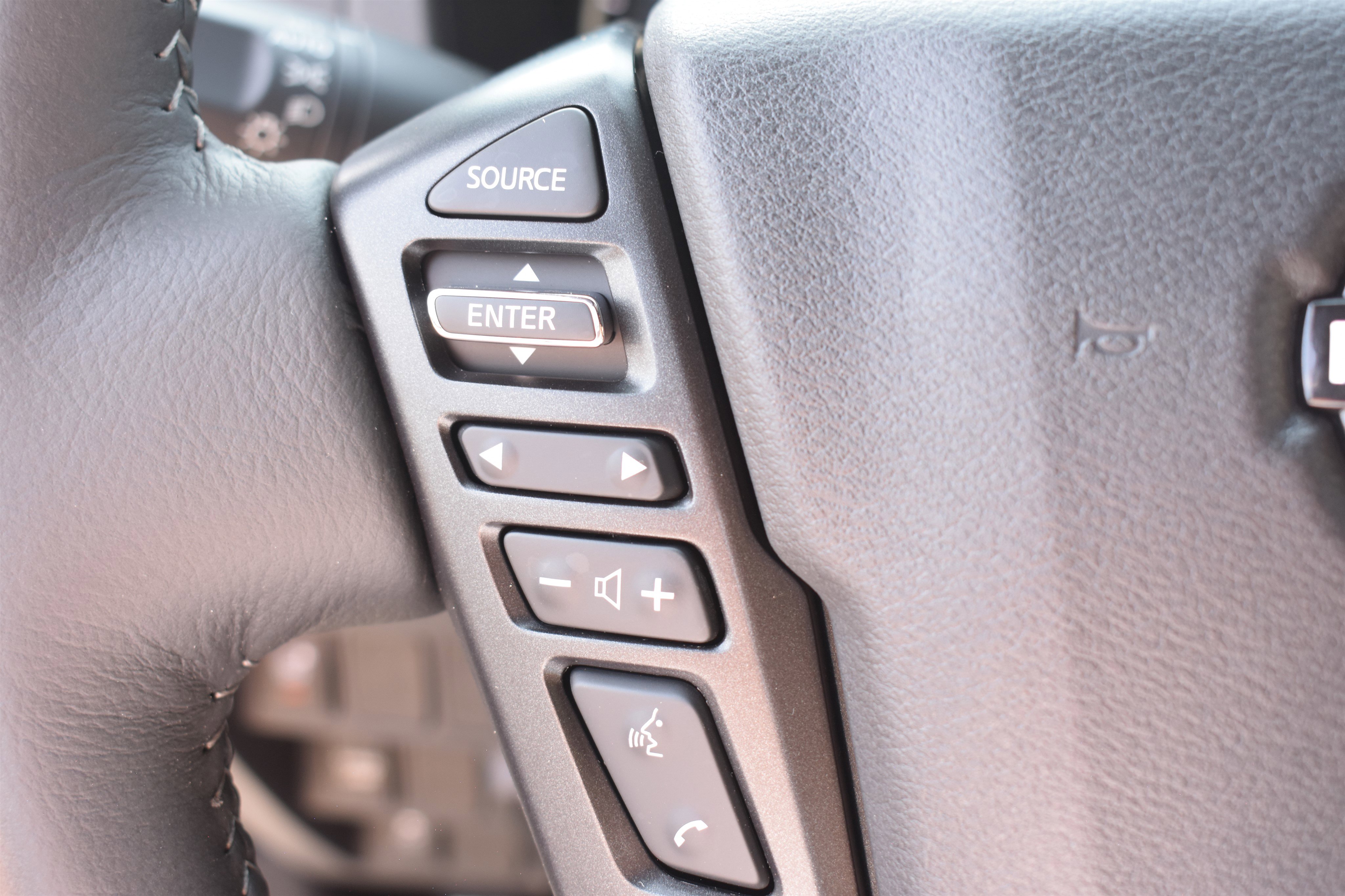 2026 Nissan Frontier Crew Cab SV photo 10