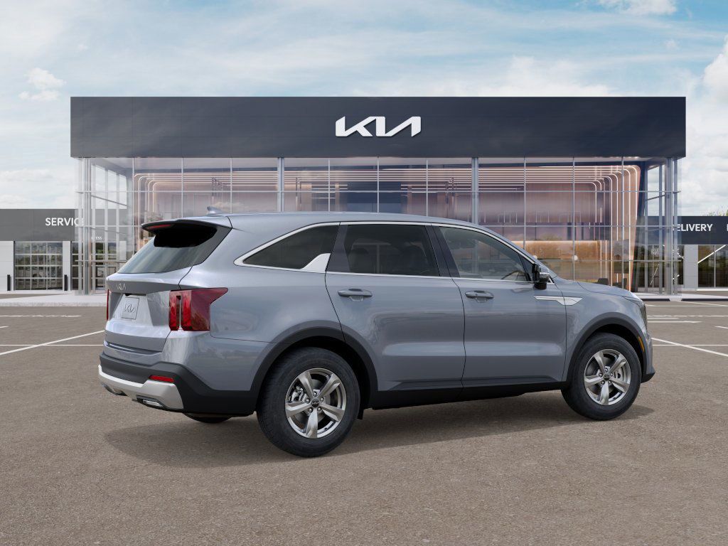 2025 Kia Sorento LX photo 3