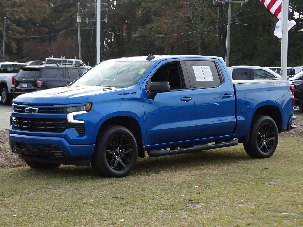 2022 Chevrolet Silverado 1500 RST photo 2