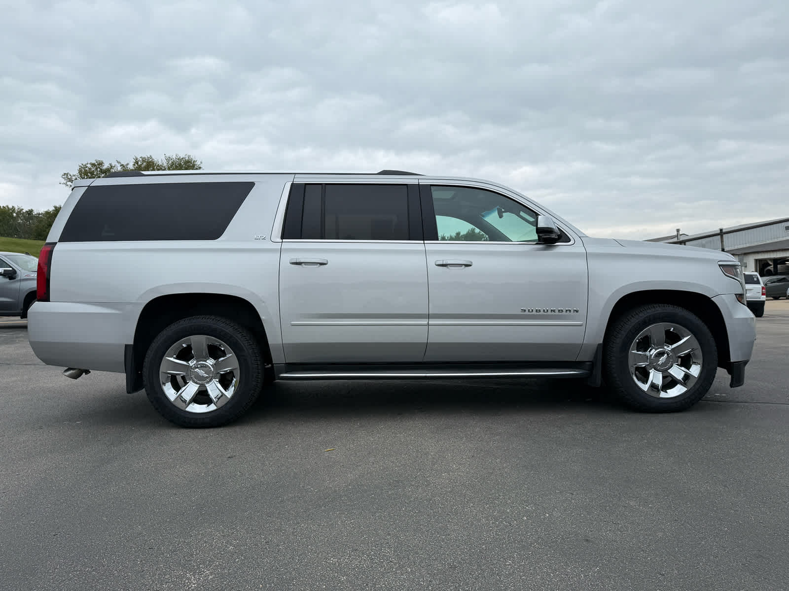 2015 Chevrolet Suburban LTZ photo 11