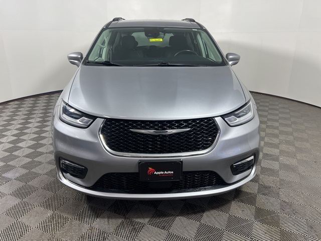 Used 2021 Chrysler Pacifica Touring with VIN 2C4RC3FG7MR511267 for sale in Shakopee, Minnesota