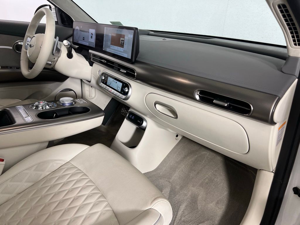 2023 Genesis GV60 Performance photo 31