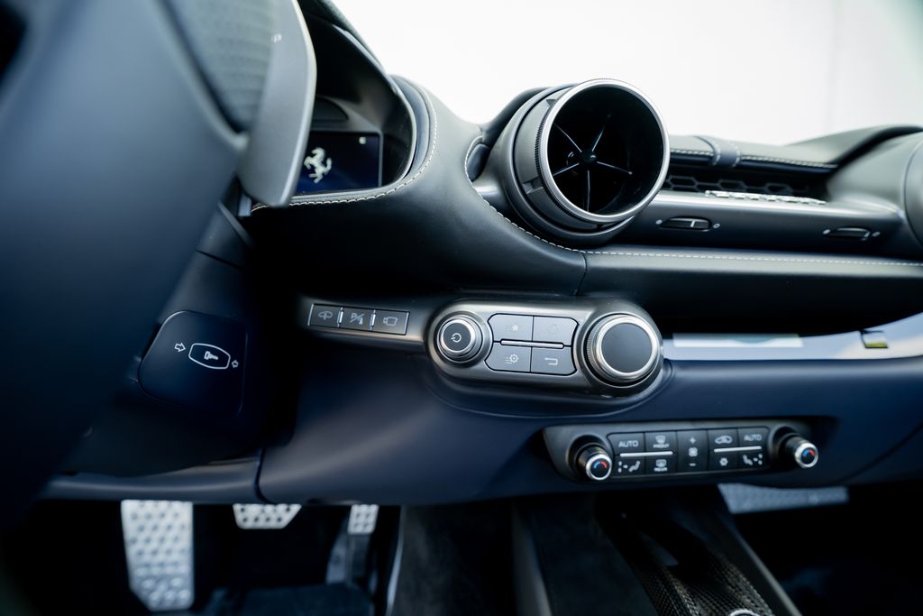 2022 Ferrari 812 GTS photo 23