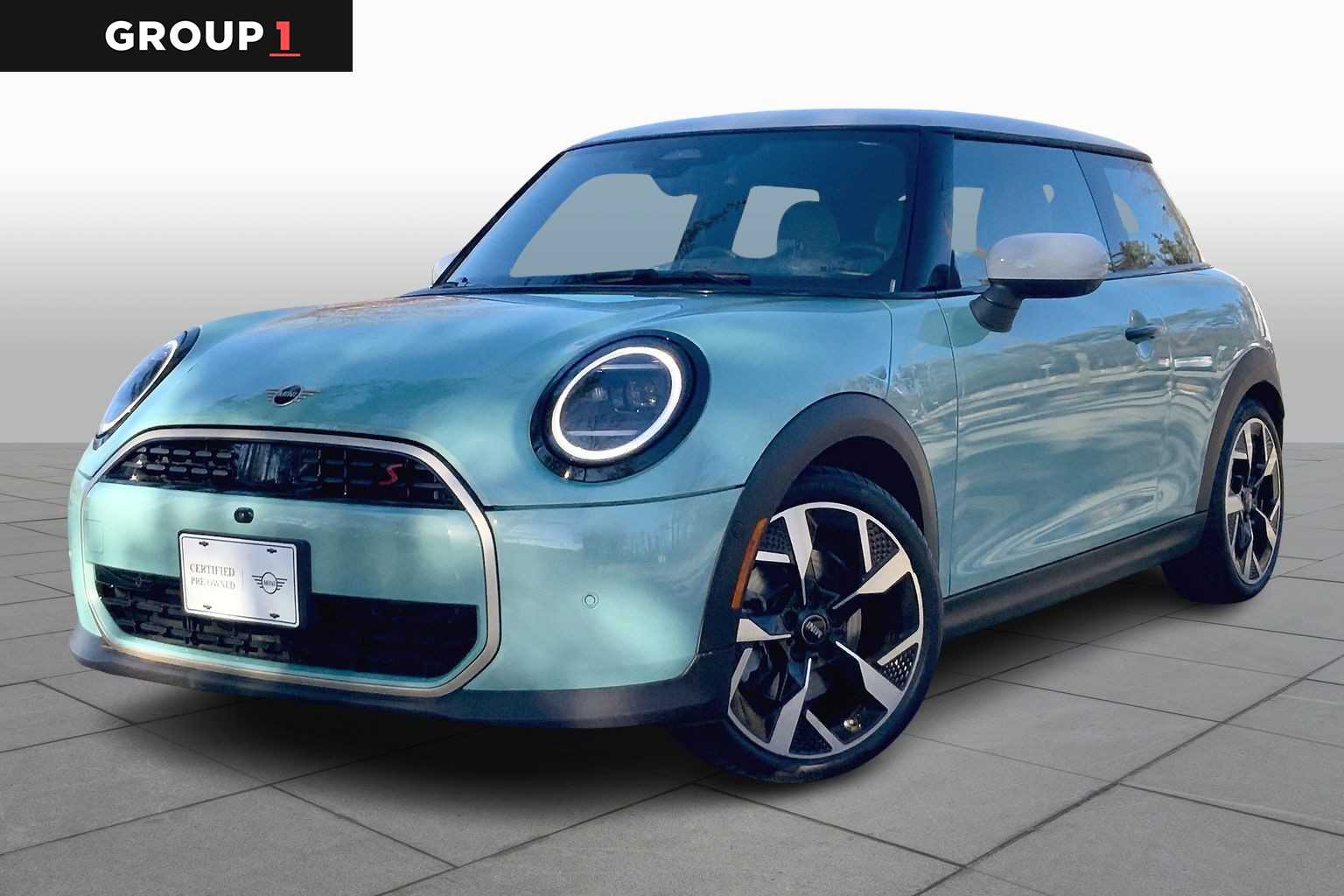 2025 MINI Hardtop 2 Door S's photo