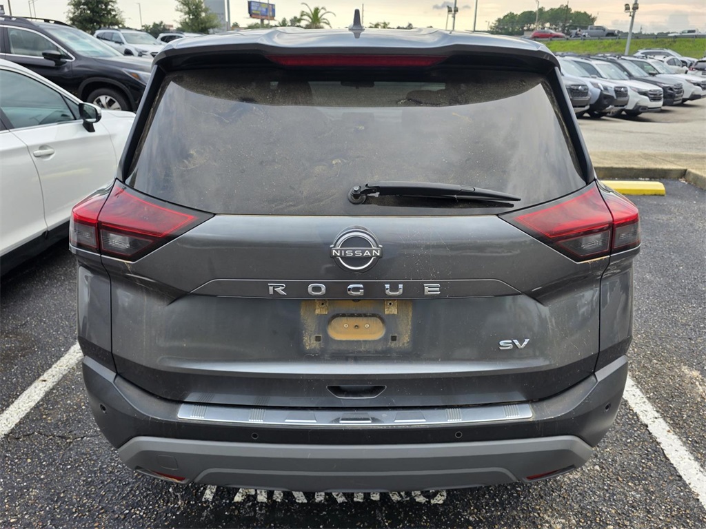 2022 Nissan Rogue SV photo 3