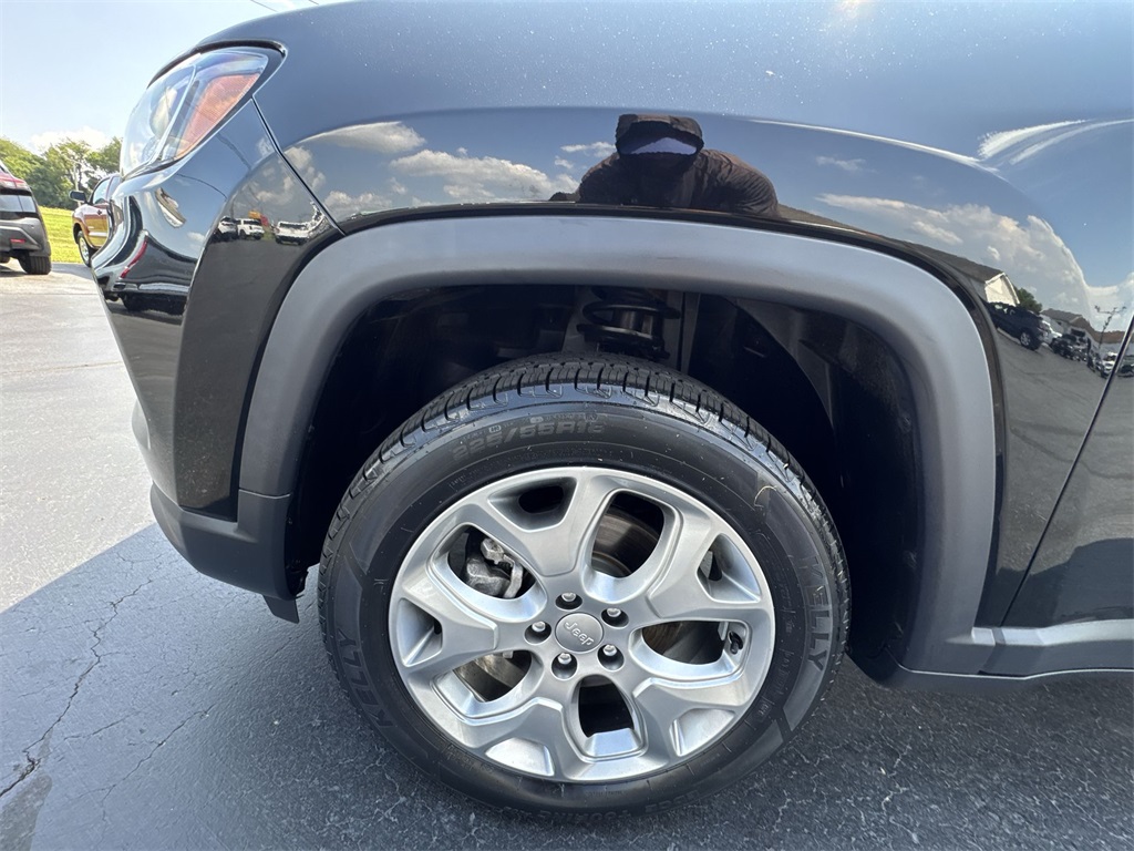 2022 Jeep Compass Limited photo 10