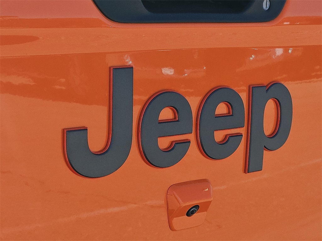 2025 Jeep Gladiator Mojave photo 9
