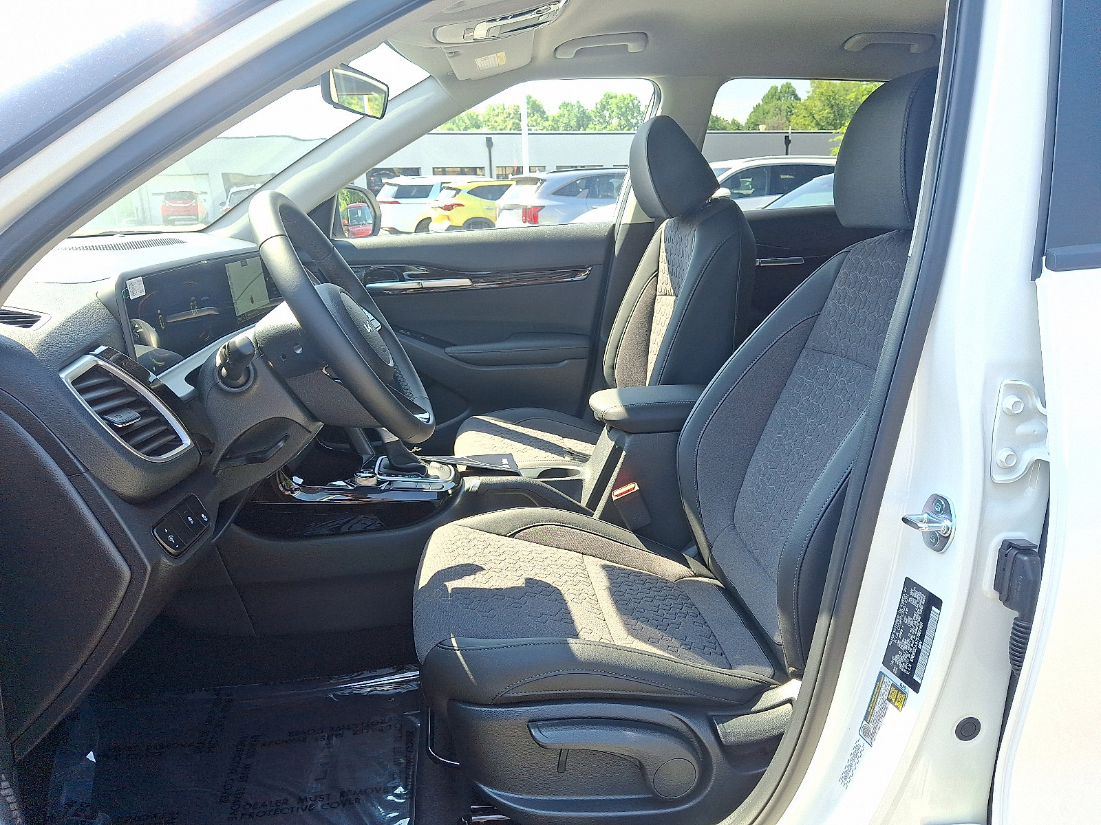 2025 Kia Seltos S photo 6