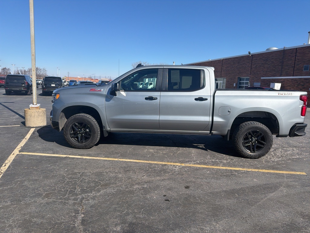 2023 CHEVROLET SILVERADO - Image 1