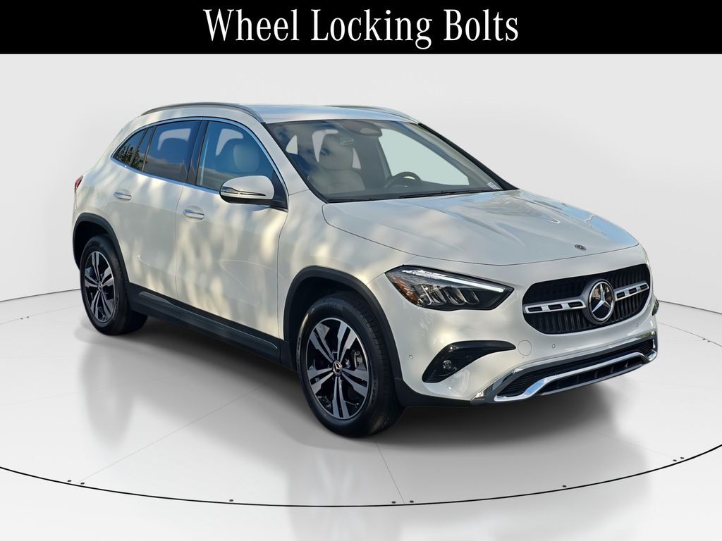 2025 Mercedes Benz GLA 250 photo 3
