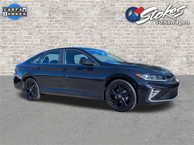 2025 Volkswagen Jetta 1.5T SE photo 2