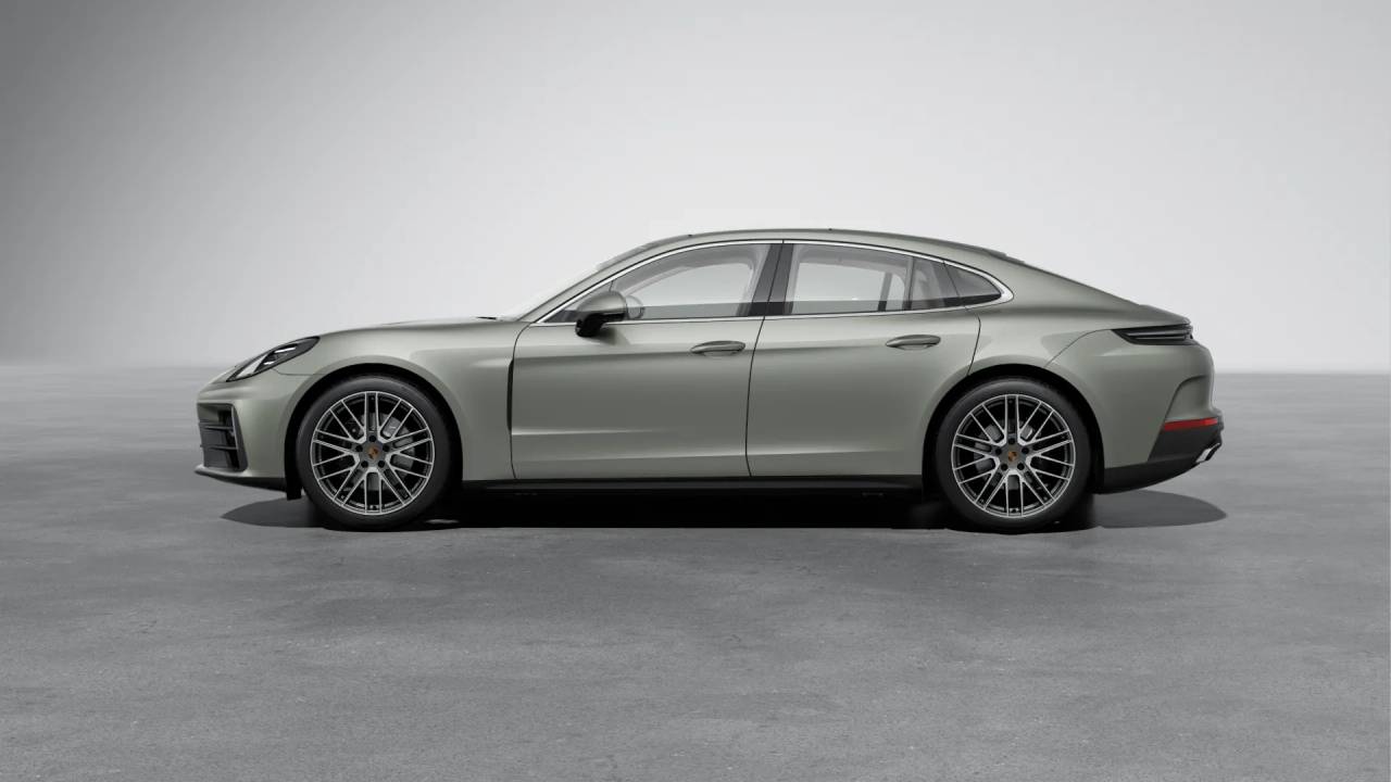 2026 Porsche Panamera 4 photo 2