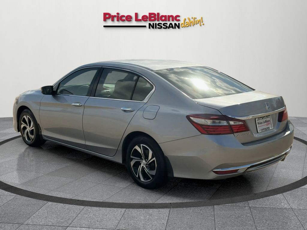 2016 Honda Accord LX photo 4