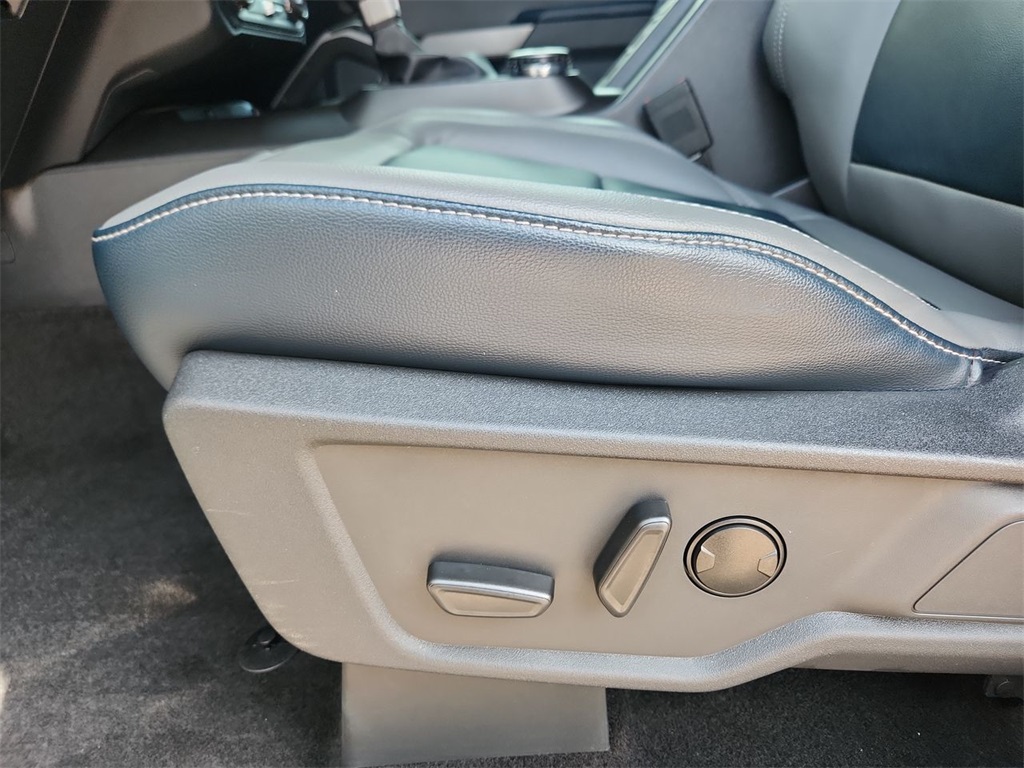 2023 Ford Bronco Outer Banks photo 9