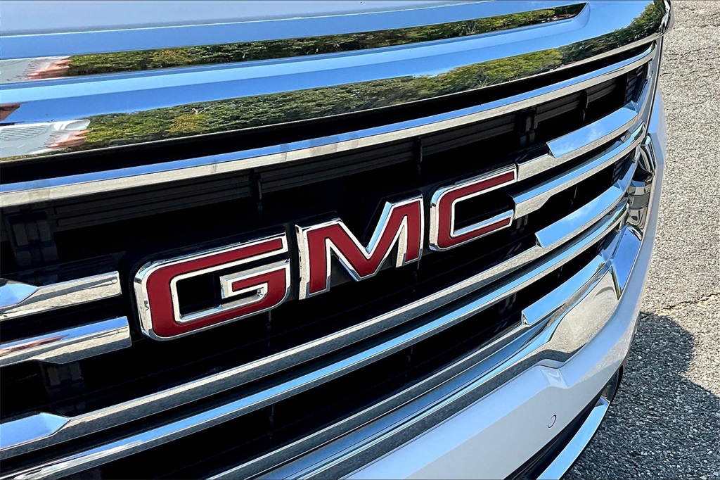 2023 Gmc Acadia SLT photo 30