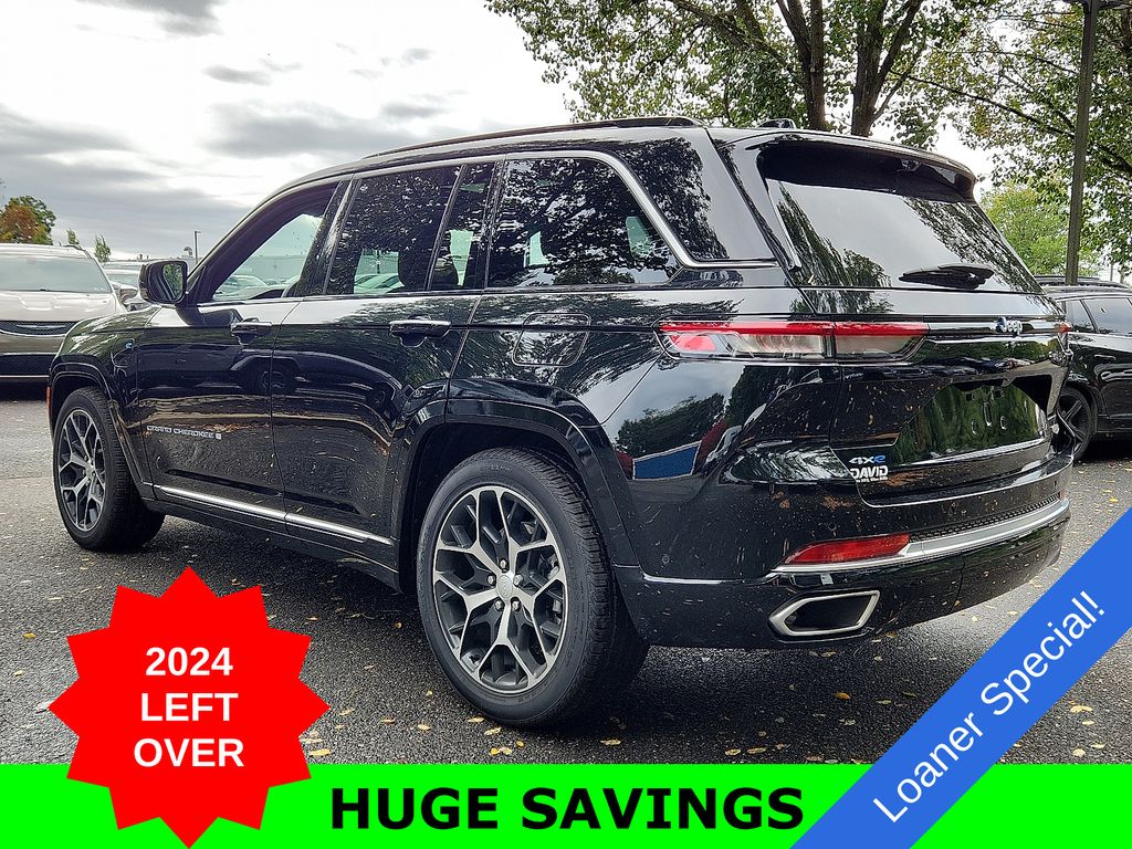 2024 Jeep Cherokee Summit 4xe photo 3