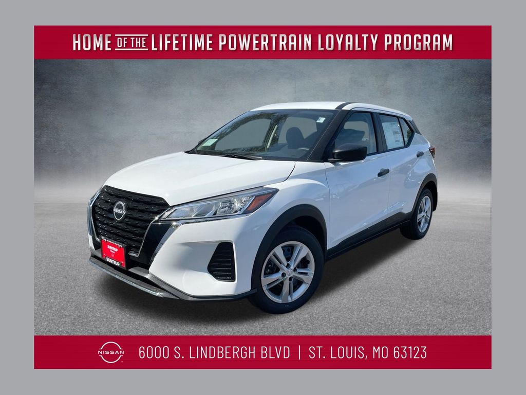 2025 Nissan KICKS PLAY Base's photo