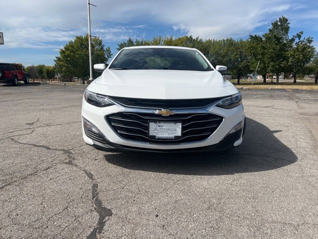 2024 Chevrolet Malibu 1LT photo 3