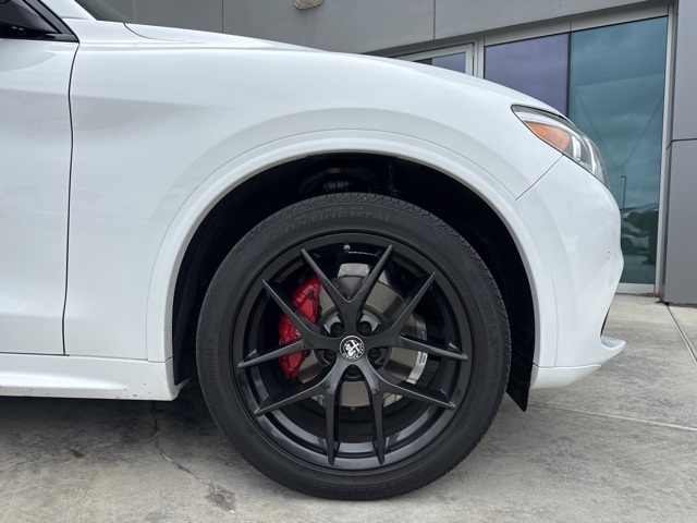 2021 Alfa Romeo Stelvio Ti Sport photo 9
