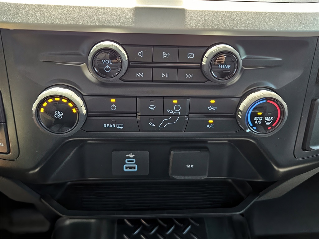 2023 Ford F-350 XL photo 19