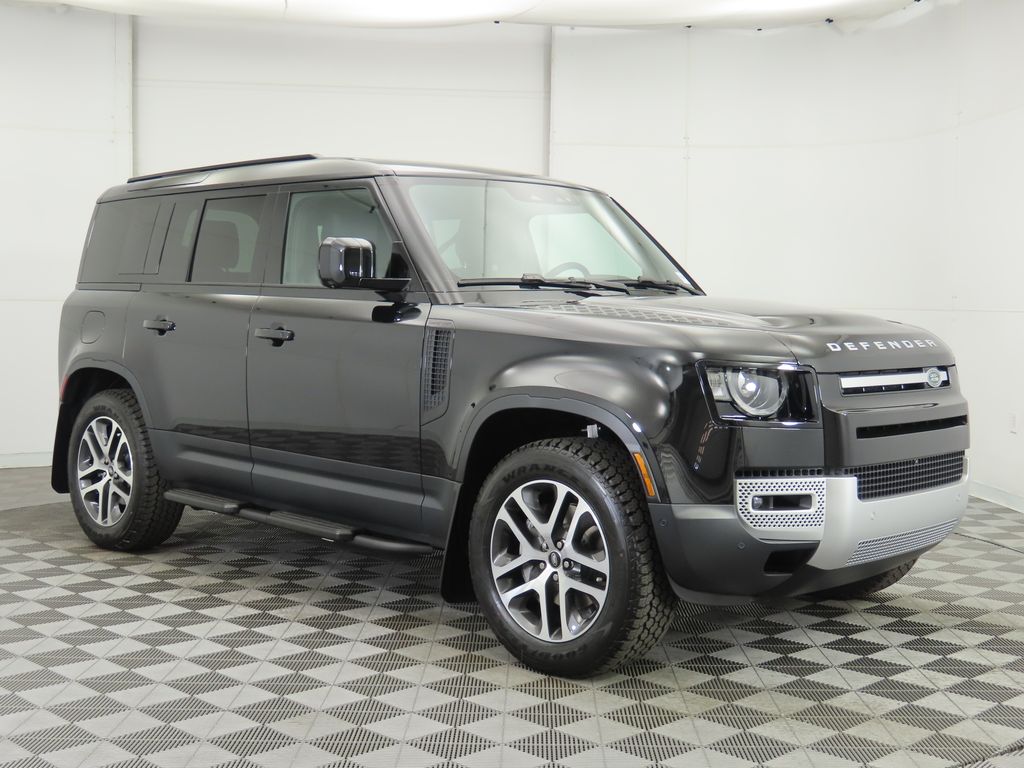 2025 Land Rover Defender 110 S photo 3