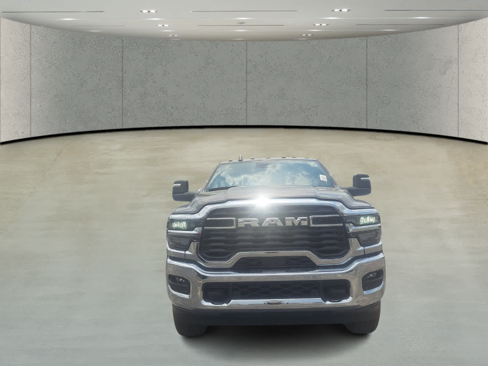 2025 Ram 2500 Tradesman photo 2