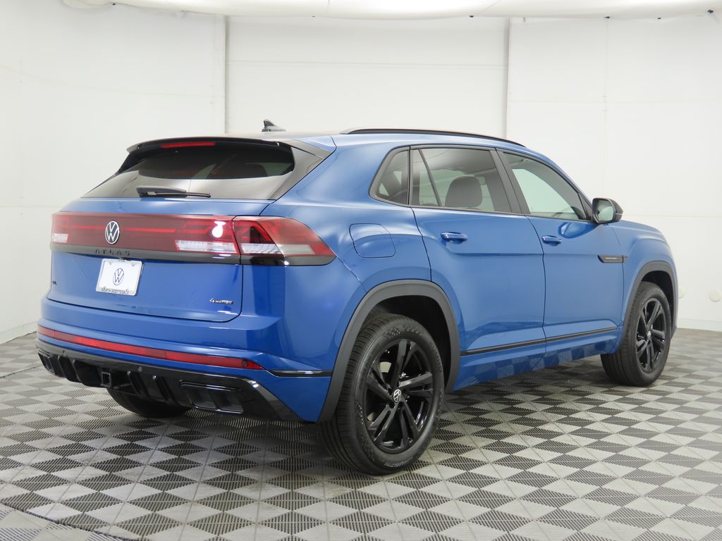 2025 Volkswagen Atlas Cross Sport SEL R-Line photo 4