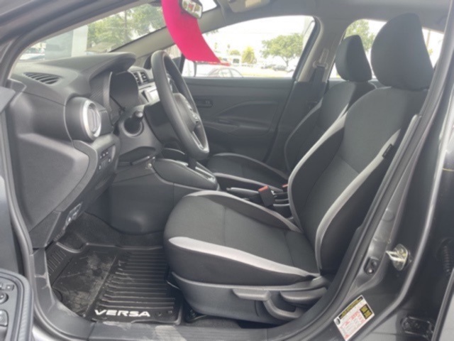 2025 Nissan Versa 1.6 S photo 12