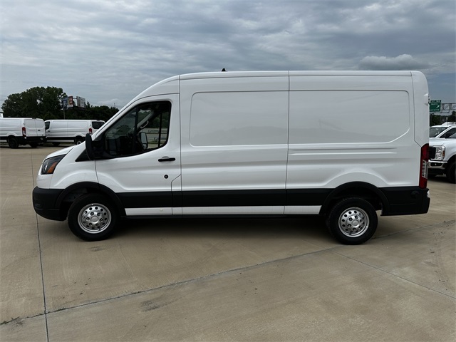 2024 Ford Transit photo 2