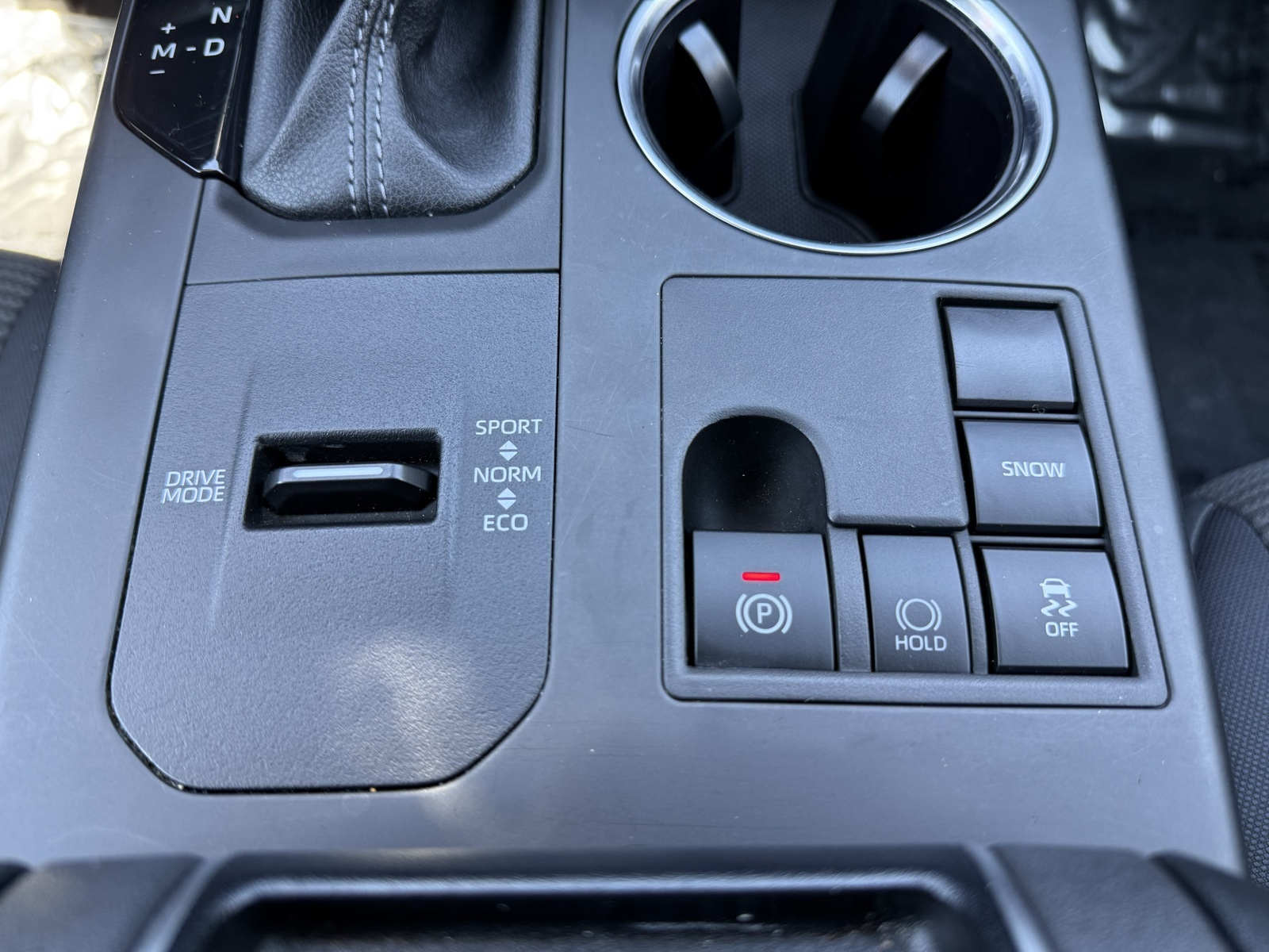 2024 Toyota Highlander LE photo 20