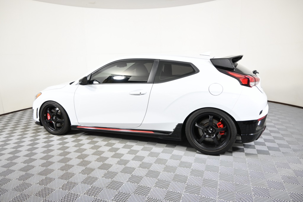 2020 Hyundai Veloster N photo 3