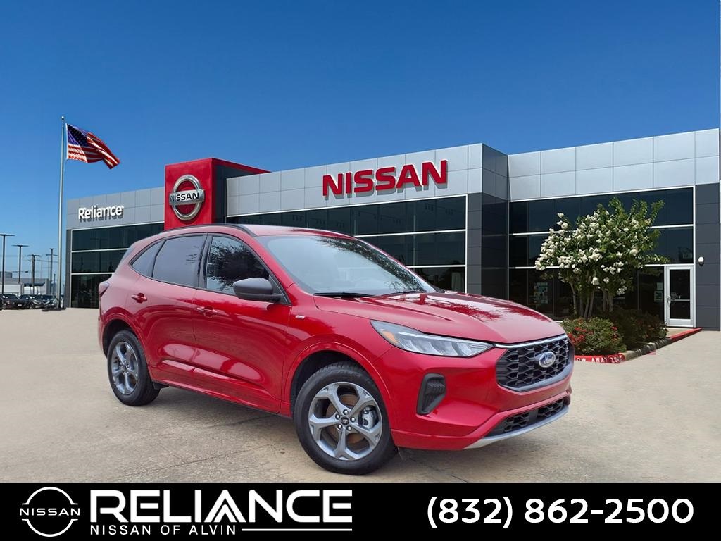 2024 Ford Escape ST-Line's photo