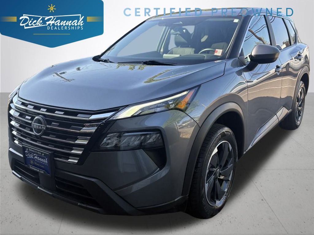 2024 Nissan Rogue SV's photo