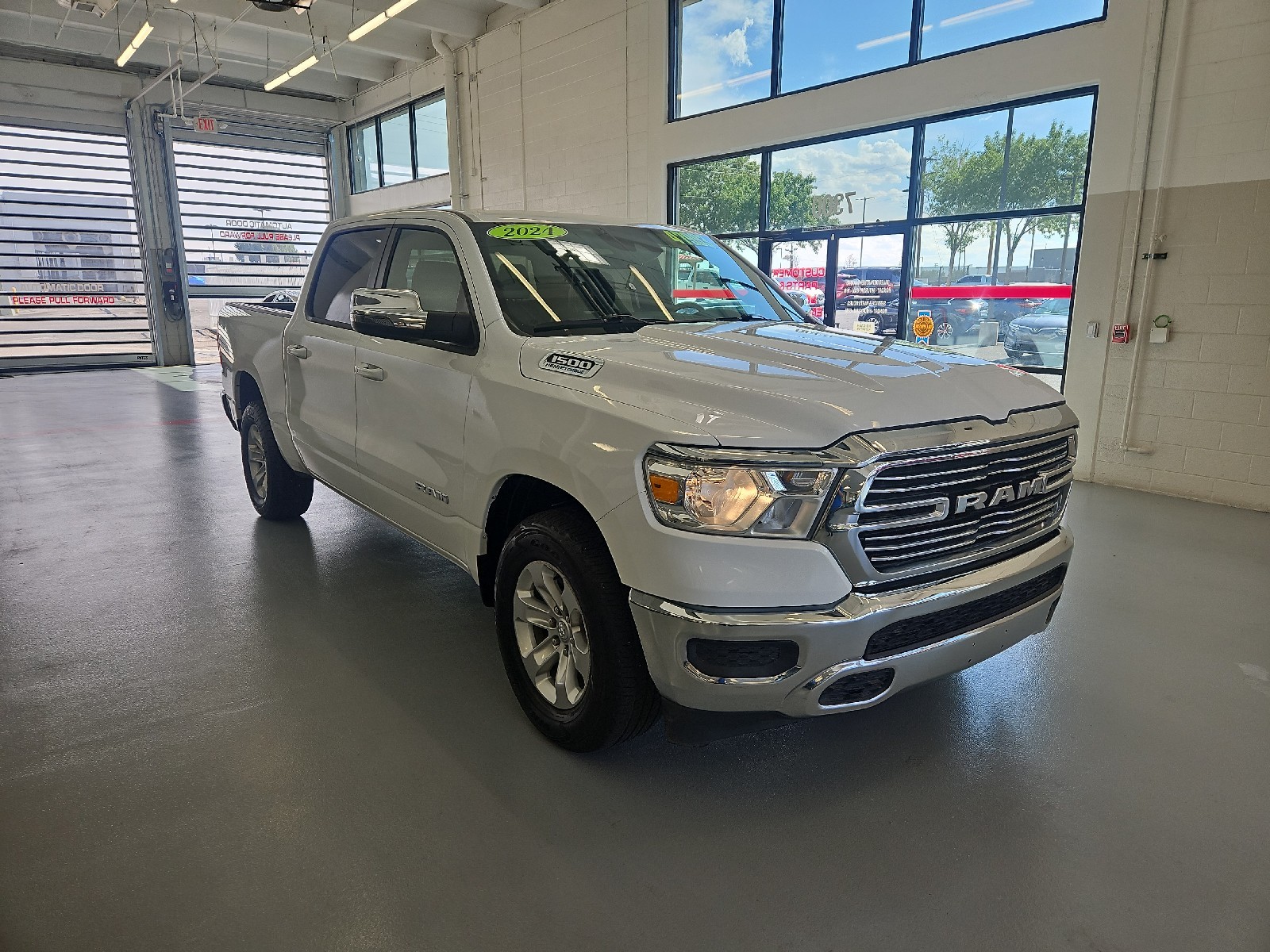 Used 2024 WHITE Ram Laramie image 3