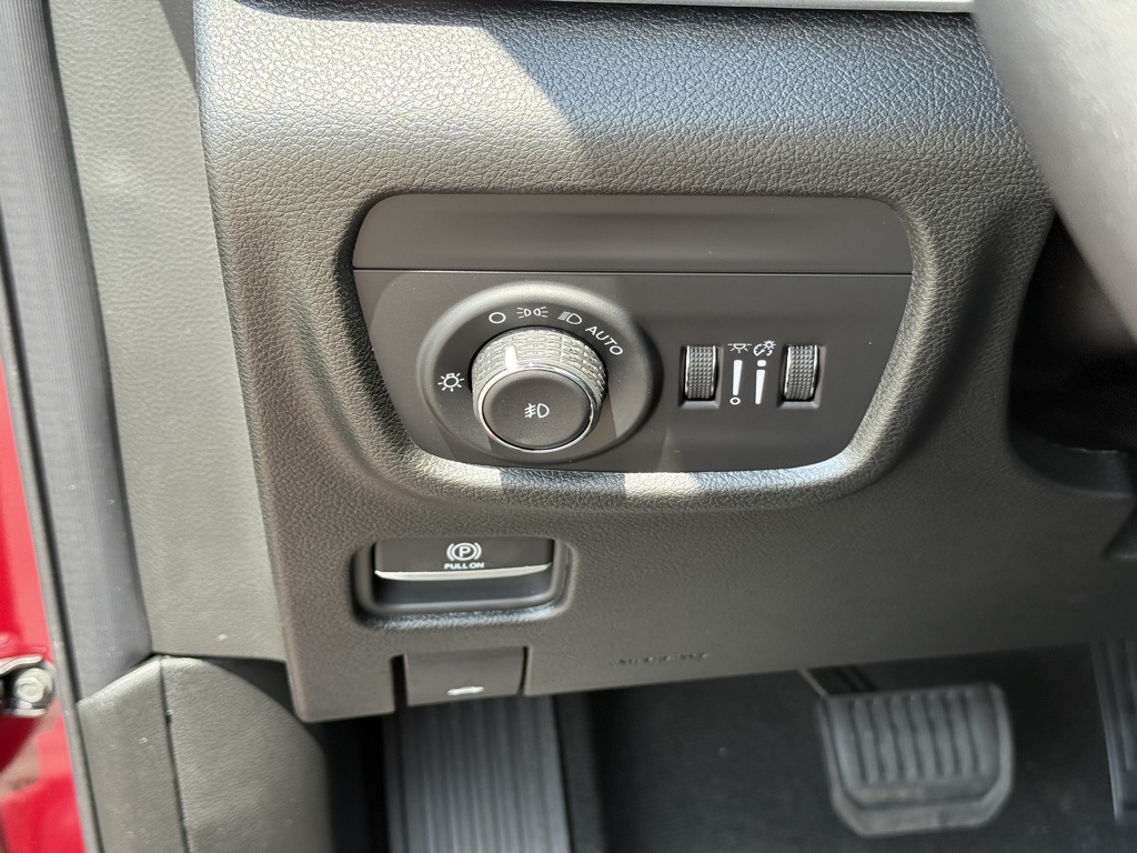 2025 Jeep Grand Cherokee Limited photo 17