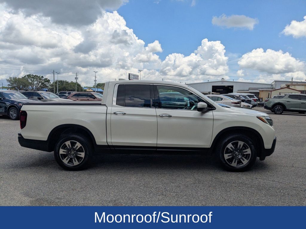 2019 Honda Ridgeline RTL-E photo 3