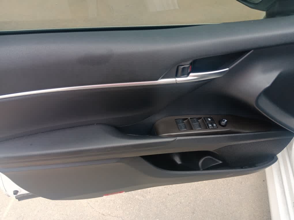 2023 Toyota Camry LE photo 6