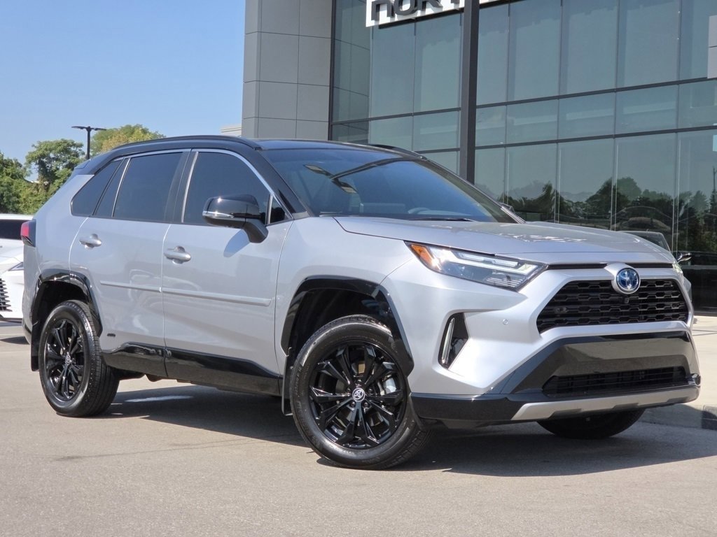 2024 Toyota RAV4 Hybrid XSE photo 2