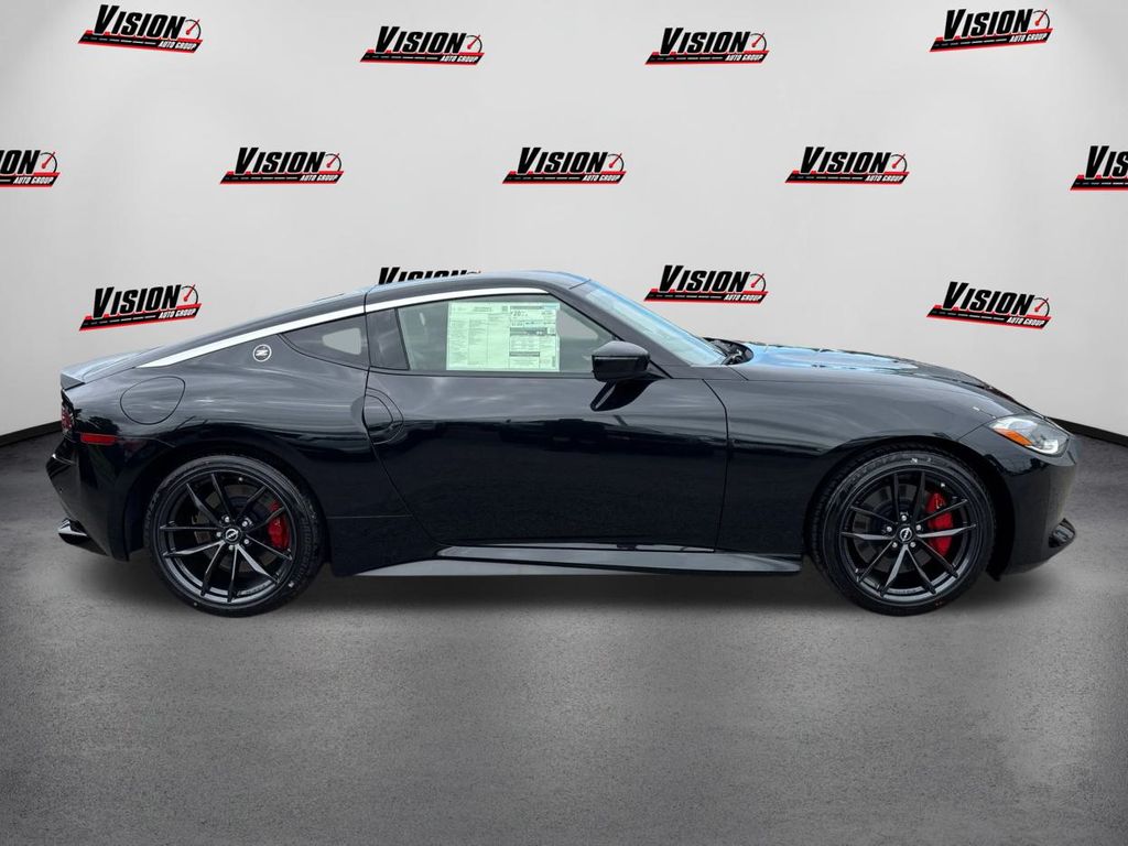 2025 Nissan Z Performance photo 4