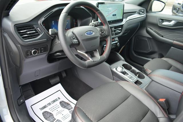 2025 Ford Escape ST-Line photo 10