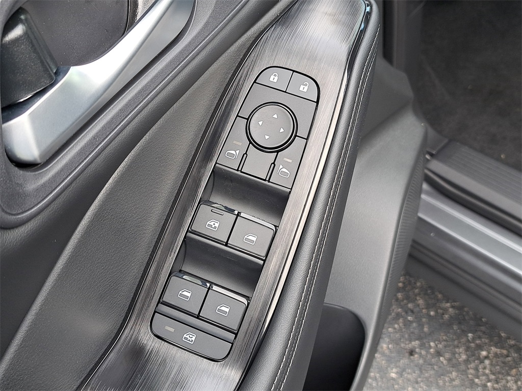 2026 Nissan Rogue SV photo 22