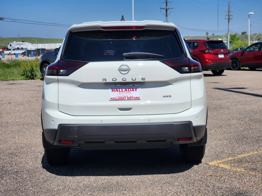 2025 Nissan Rogue S photo 4