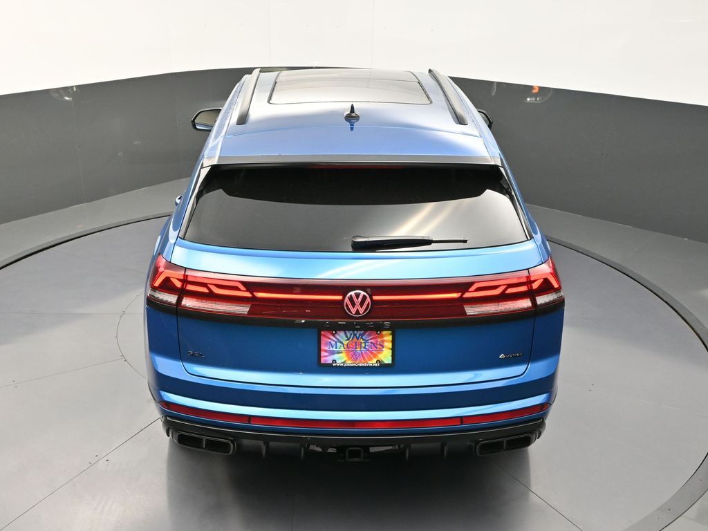 2025 Volkswagen Atlas Cross Sport SEL R-Line photo 15
