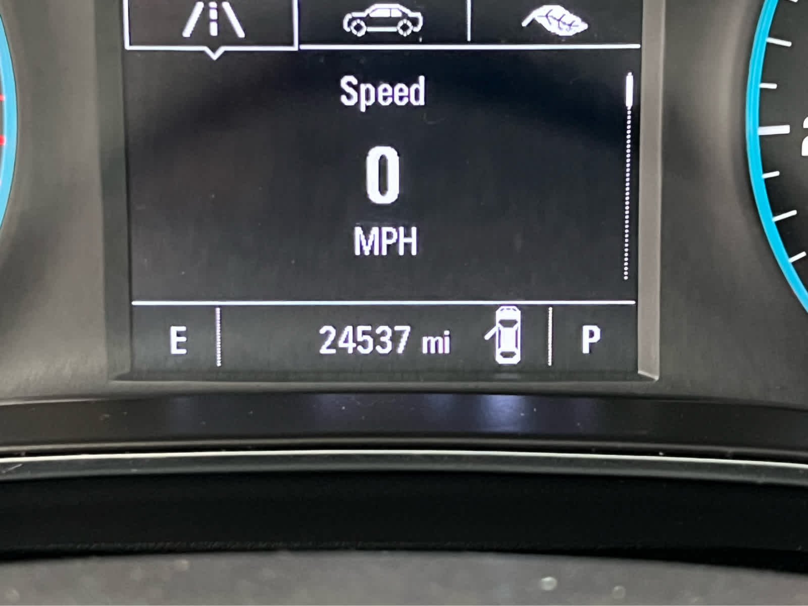 2018 Chevrolet Cruze LS photo 2